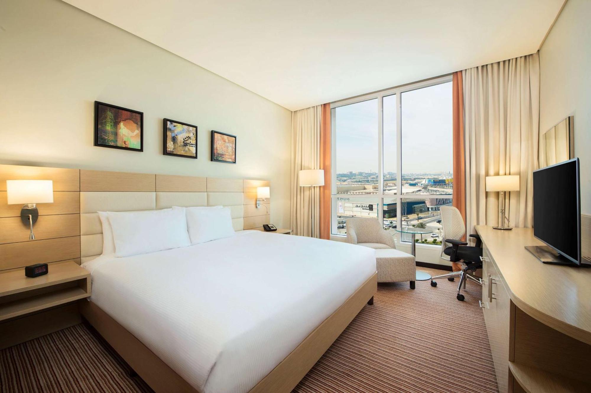 Hilton Garden Hotel 4*